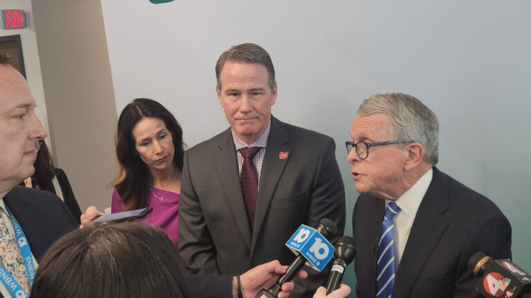 Governor DeWine, Lt. Governor Husted, and Family Advocate for Focused Learning and Digital Wellness in Ohio Schools